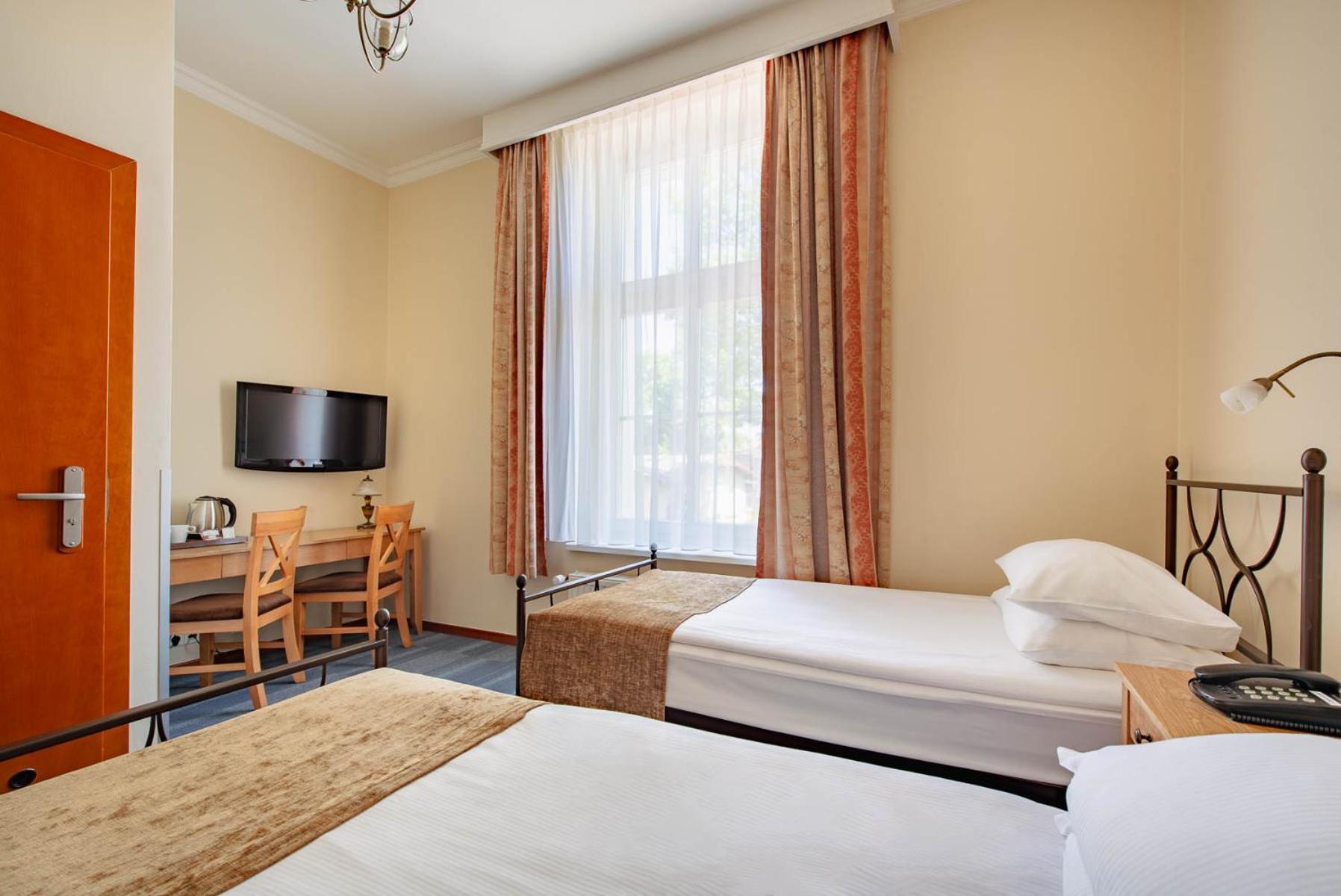 Sedan - Destigo Hotell Sopot